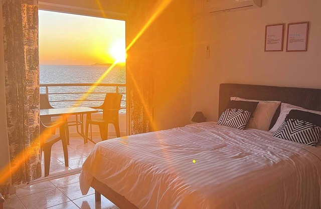 Seafront studio with terrace