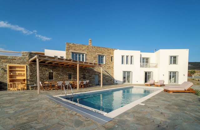 Seahorse Villa with private pool