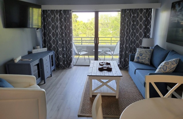 SEArenity and Seashells