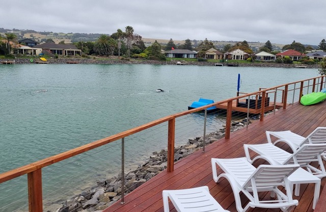 Seas the Day - Lakefront getaway by the beach