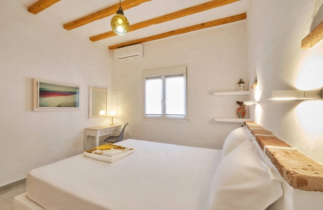 Seaside 2BD beach apartment, Skala Eressos