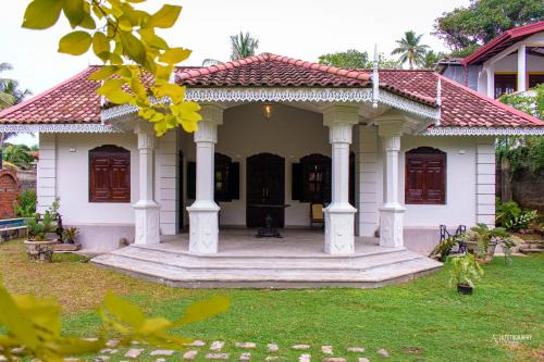 Seaside 3BR AC Villa with Private Pool