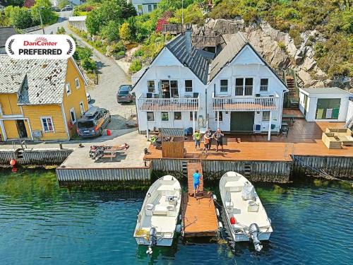 Seaside Fisherman s Haven-By Traum