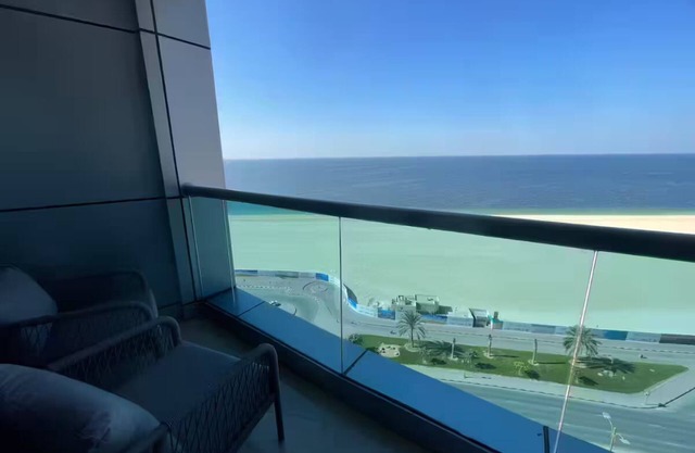 Seaside Gem – 2BR Beachfront Apartment