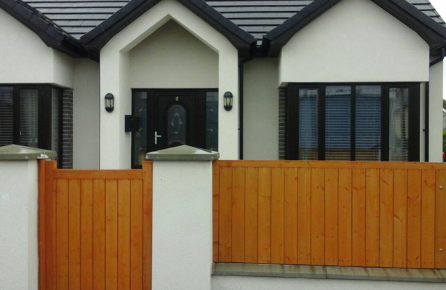 Seaside home close to Mourne Mountains and accessible to main town centre