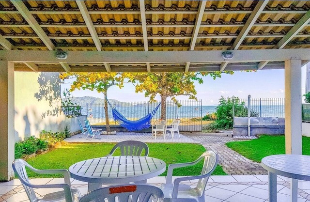 Seaside house, on Zimbros beach Air conditioning, Wi-Fi, for family.