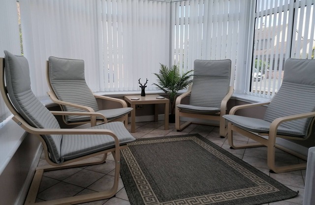 Seaside retreat - Short walk to the beach!