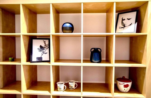 Seaside Serenade 2, at the beachfront/5 min from downtown. Pet friendly!