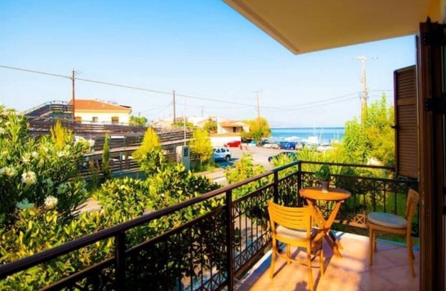 Seaside studio in Ireo with a breathtaking view