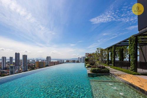 Seaview 2BR Infinity Pool & EasyAccess to Town 13A