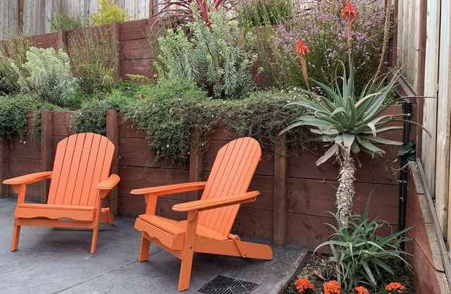 Seaview Condo - 150 Steps to the Beach and Pier