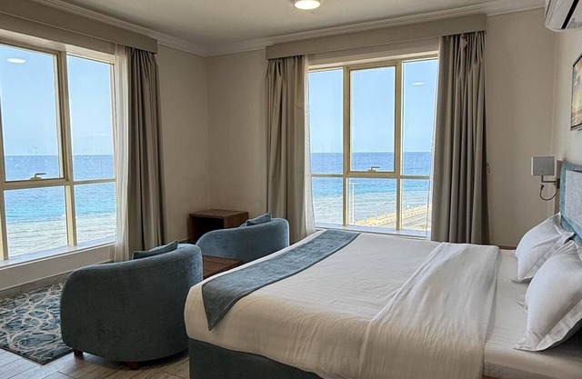 Seaview Hotel