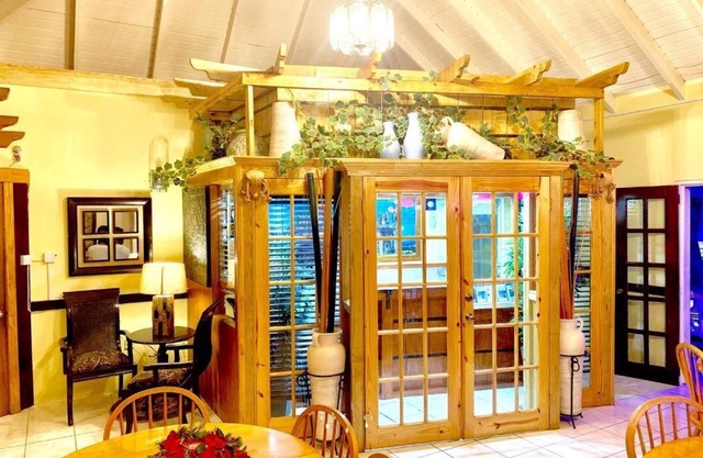 Seaview Inn