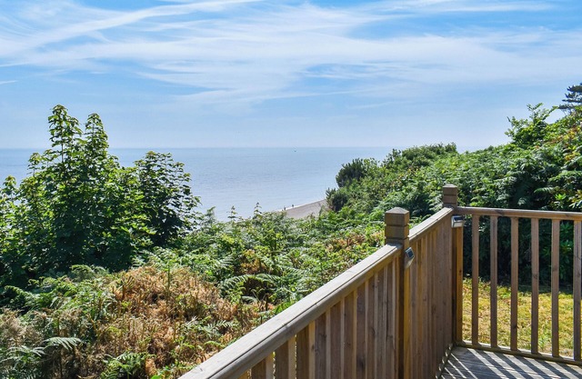 Seaview Two - UK50166