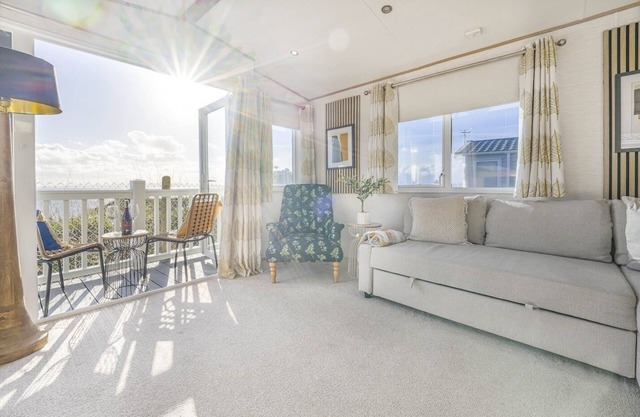 Seaviews Porthkerry Holiday Park Sleeps 6