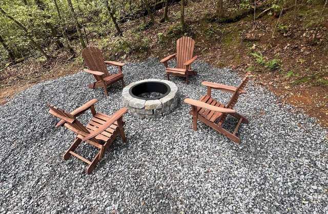 Secluded 2Bd/2Bth - Fire pit - Dogs Allowed