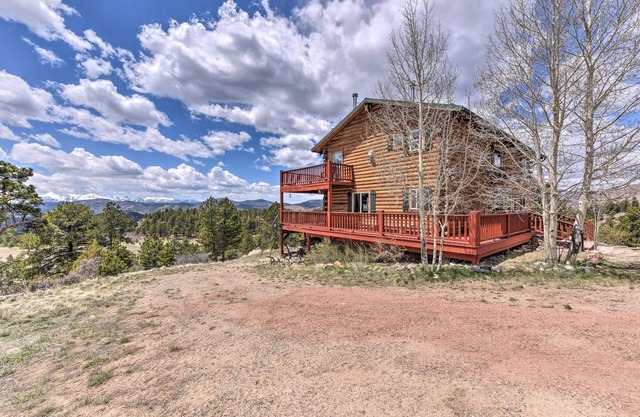 Secluded Cotopaxi Cabin w/Panoramic Mtn Views