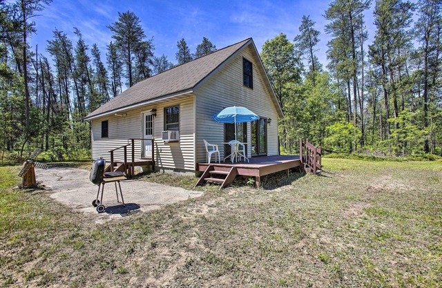 Secluded Irons Cabin w/5-Acre Yard, Deck, Grill!
