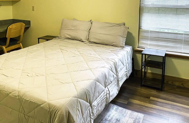 Secluded Lodge: DeGray Lake