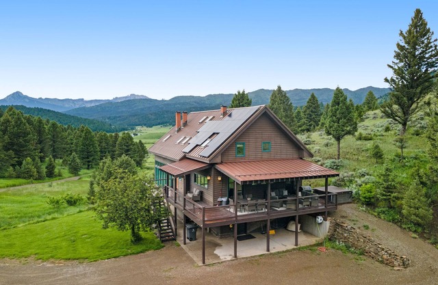 Secluded mountain-view home with private hot tub, grill, fireplace, & fire table