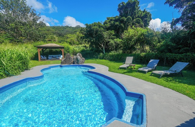 Secluded Pool House with Ocean Views on North Shore