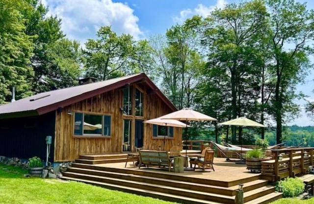 Secluded Private Lake House
