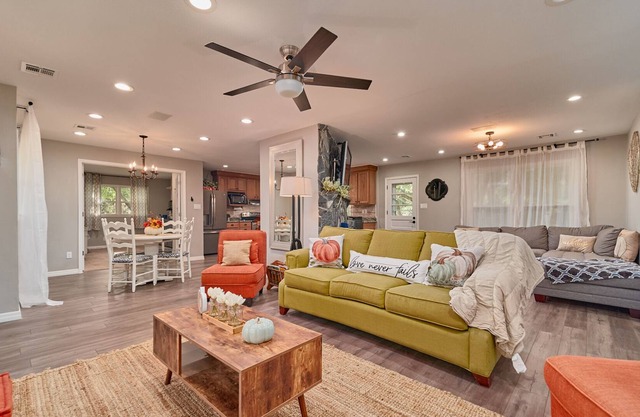 Secluded renovated 3/2 country home with view