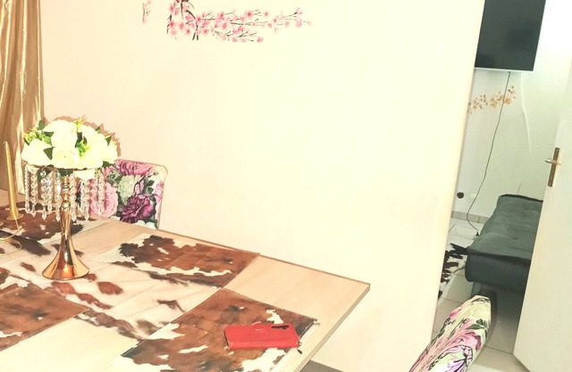 Secure air-conditioned T3 apartment in town center with view - very quiet area