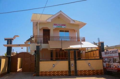 SEELA CLASSIC LODGE-Mbauda Arusha Tanzania