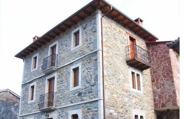 Self catering cottage La Altanera for 8 people