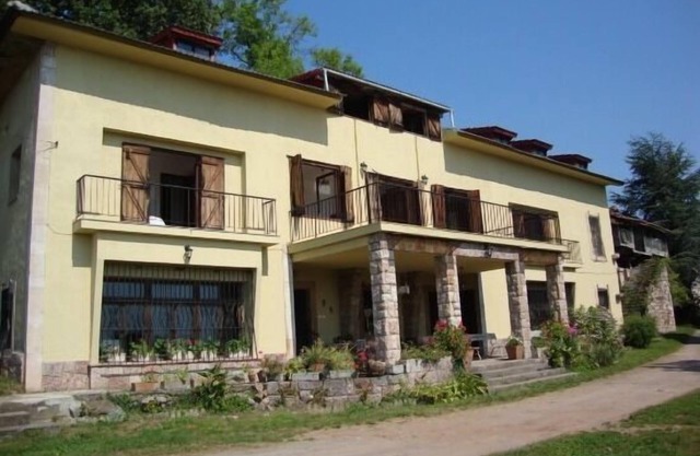 Self catering La Casona de la Garaba for 14 people