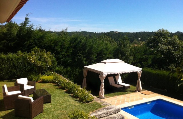 Self catering Lar da Vieira for 11 people