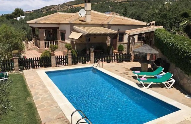 Self catering Villa Antisa for 7 people