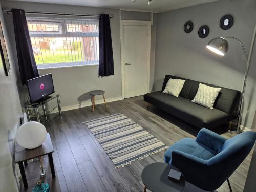 Self-contained 1 bedroom flat