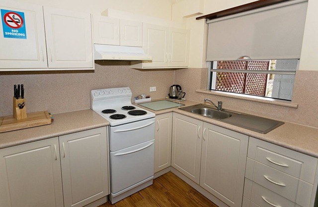 SELF CONTAINED-3 Bdrm Apartments