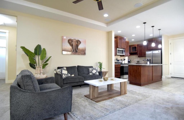 Sensible Safari Sleeps 10