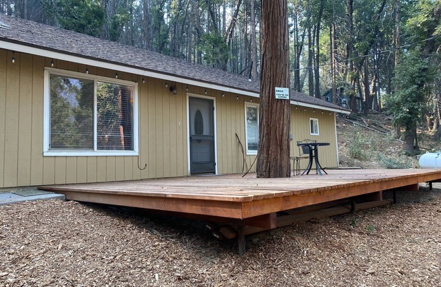 Sequoia National Forest CabinM