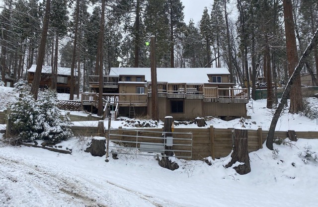 Sequoia National Forest CabinH