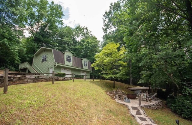 Serene 2BR Retreat with Hot Tub, Fire Pit & Yoga