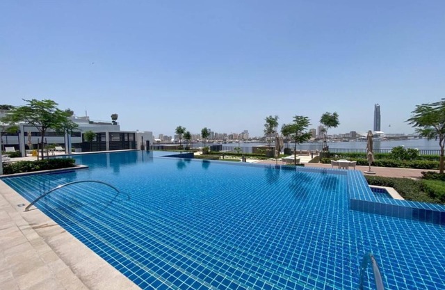 Serene 2BR with Sea View - BMS