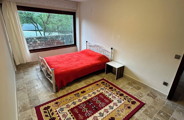Serene 3-bedroom villa in Akçaalan with stunning views
