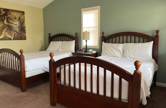 Serene Cedar's Edge Room 2