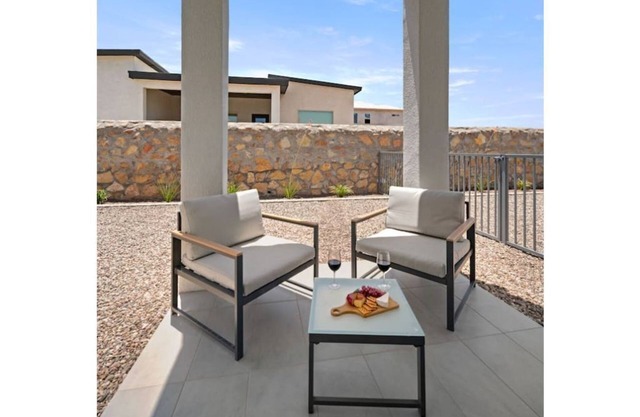 Serene Desert Rose!* Newly Built Modern Home