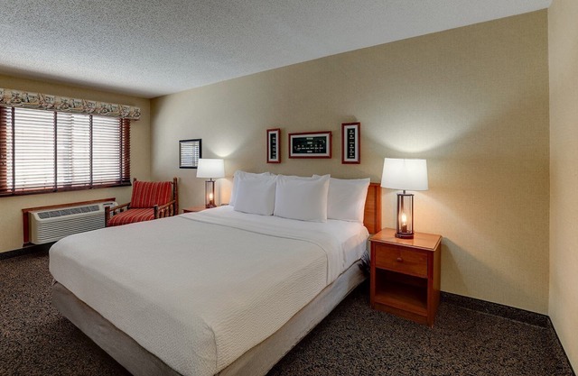 Serene Galena Stay: Rustic Inn with Modern Amenities | 3 Units