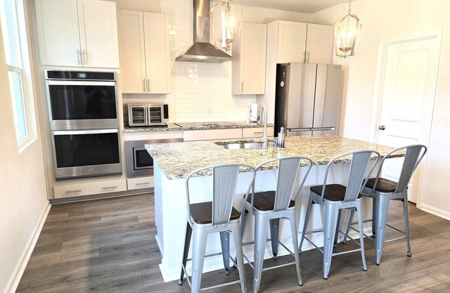 Serene Getaway in Pooler - 3-bedroom home with AC, WiFi. Enjoy your stay!