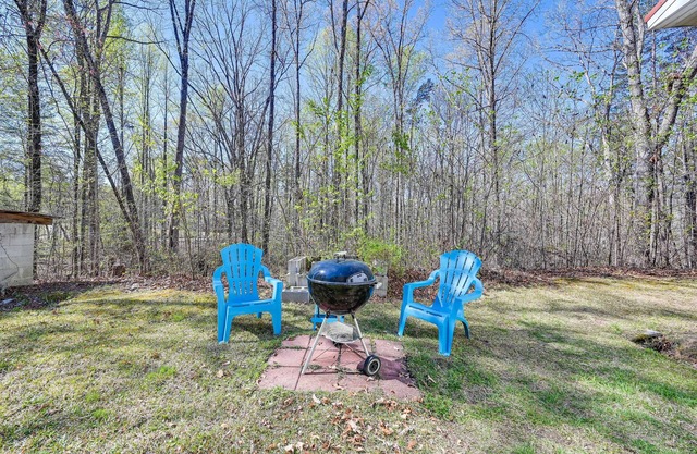 Serene Home Between Lake Jocassee & Lake Keowee!