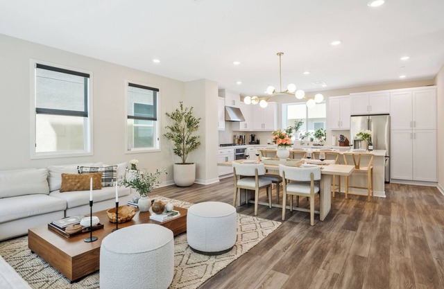 Serene Home in Resort Community. Rooftop, Mountain Views, Lake +Resort Amenities