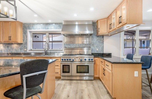 Serene Honolulu Escape, 3BR/3BA Close to Waikiki Beach