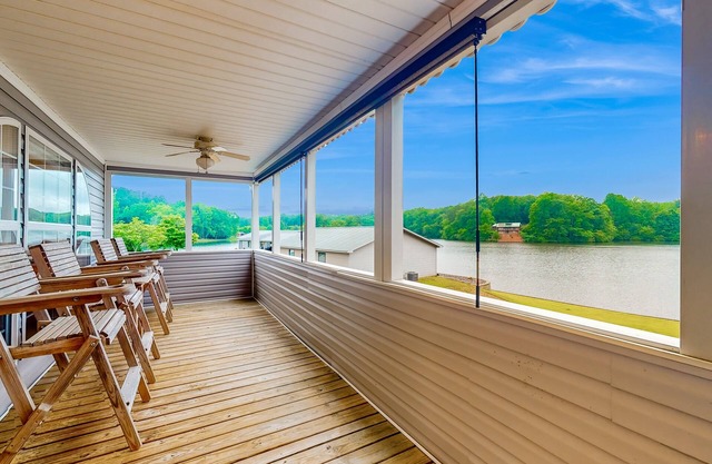 Serene Lakeside Home with lake access access and fire pit