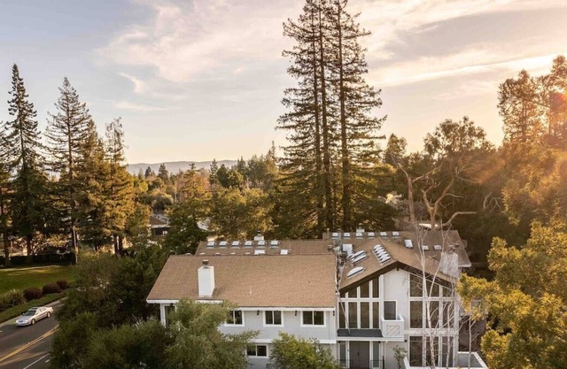 Serene Oasis in Menlo Park's Finest Neighborhood
